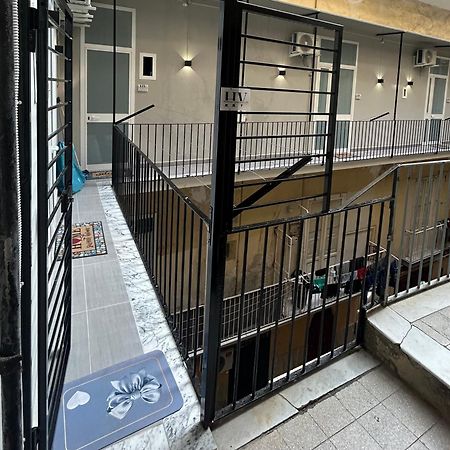 Valentino Caracciolo 105 Apartment Naples Exterior photo