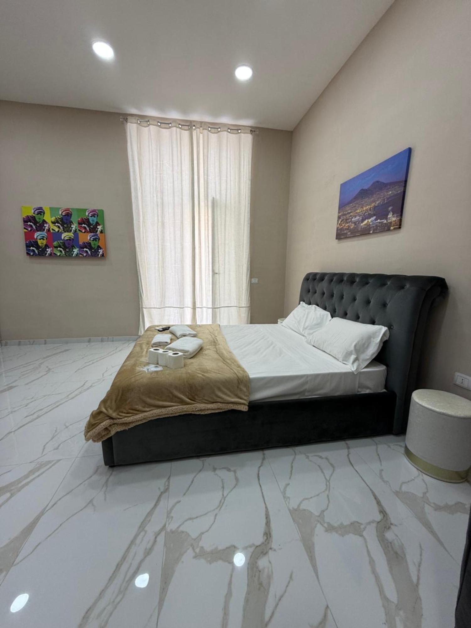 Valentino Caracciolo 105 Apartment Naples Exterior photo
